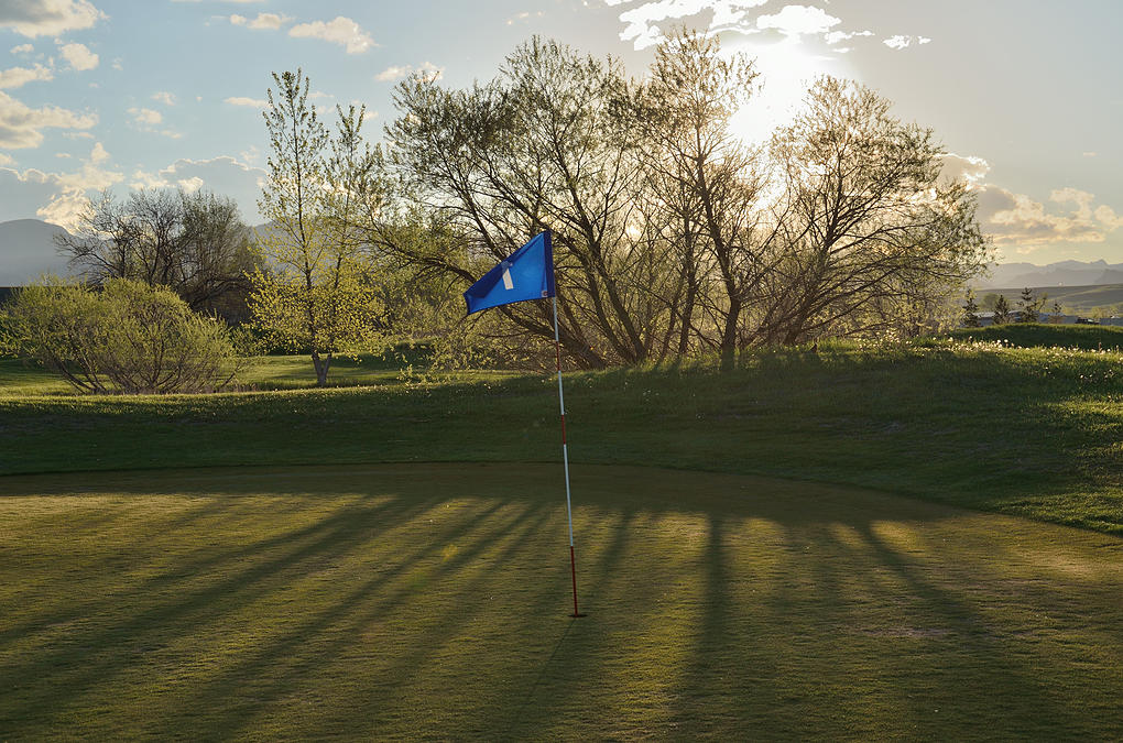 Blue flag on golf course