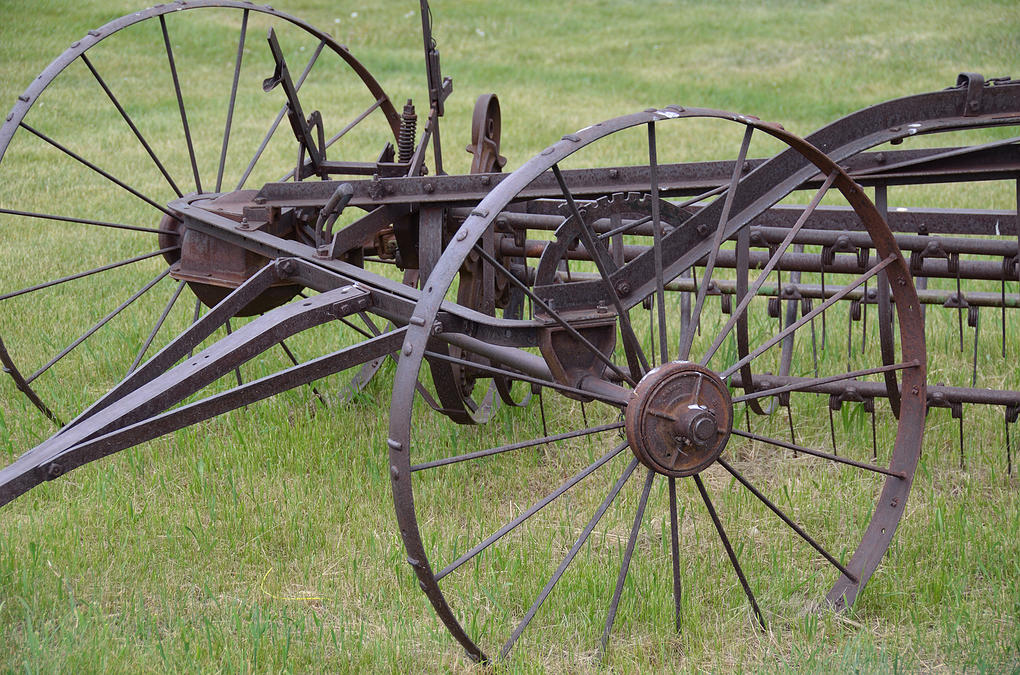 Tractor pull on golf course
